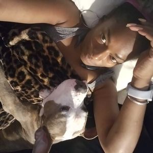 Meet your Posher, Gloria